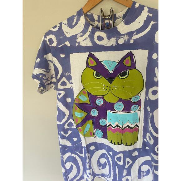 Gildan Tops - Super cute angry cat kitty puffy paint tie dye shirt M